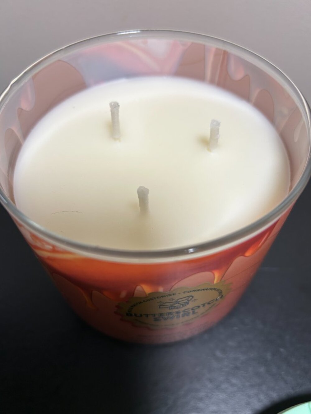 Bath & Body Works Butterscotch Swirl 14.5 oz. Candle NEW - Picture 3 of 4